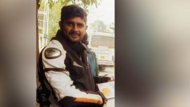 2 on Ladakh trip crash on Yamuna e-way, 1 dead