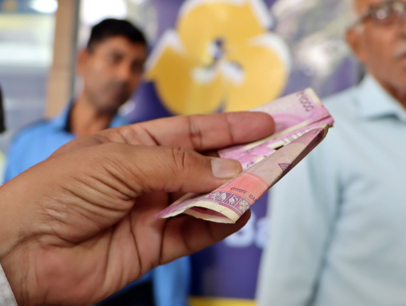 76% of total Rs 2,000 denomination notes in circulation returned to banks: RBI