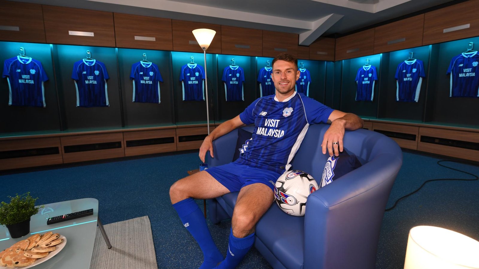 Wales captain Aaron Ramsey completes Cardiff City return Wales captain Aaron Ramsey completes Cardiff City return