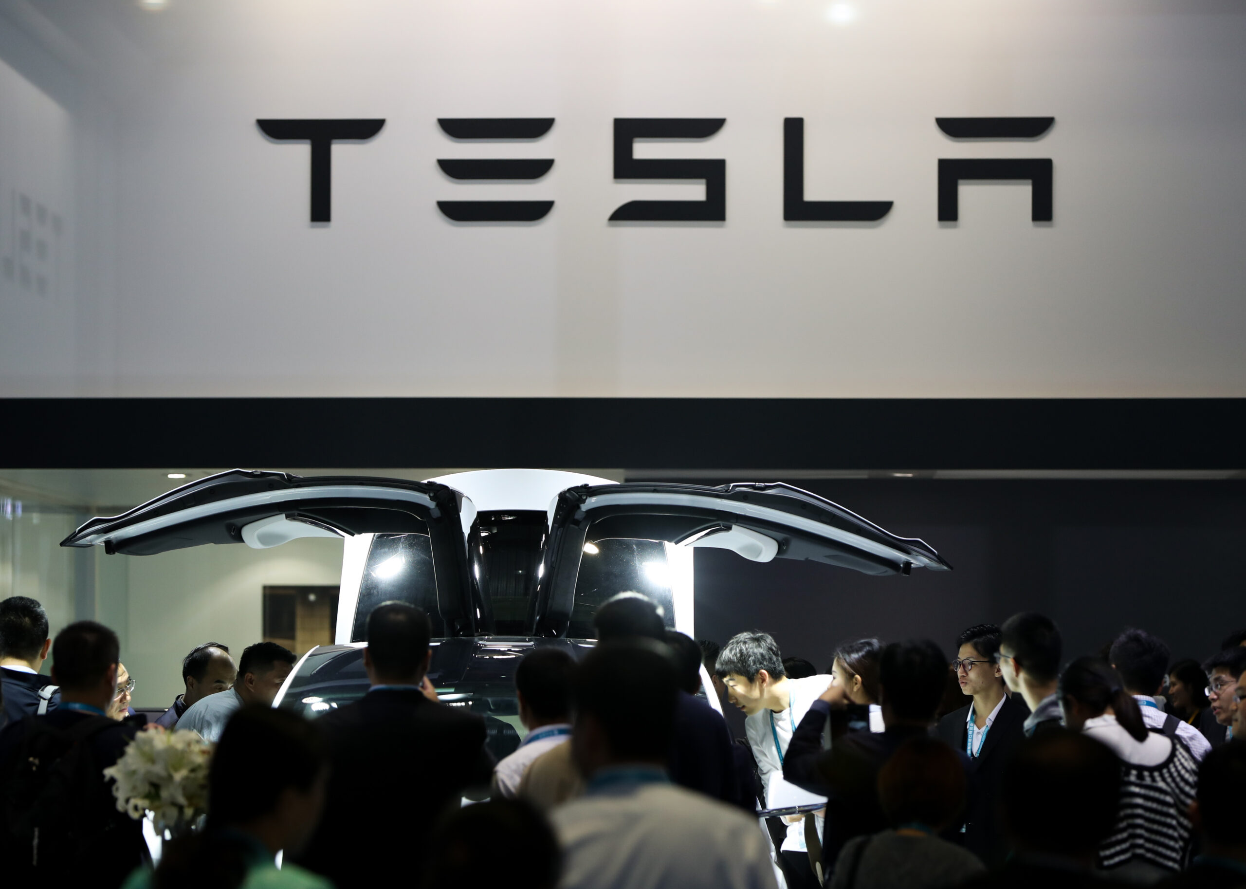 Tesla directors to return 5 mn to company as they ‘overpaid themselves’