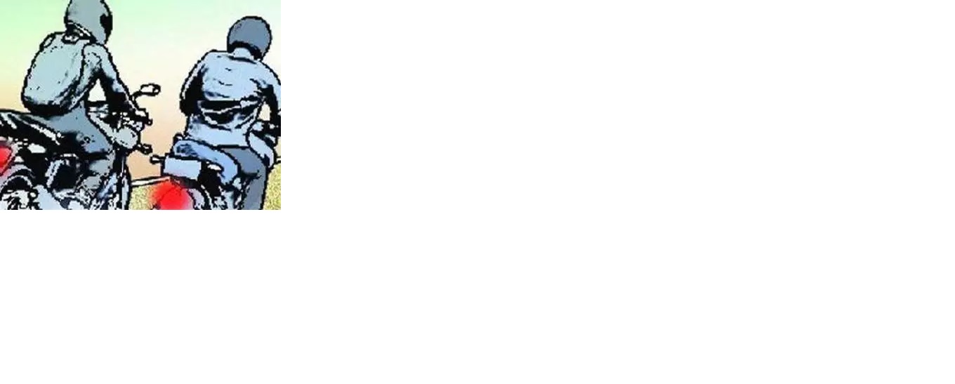 2 men in helmets loot Rs 3.5L from Lesa cashier, vanish