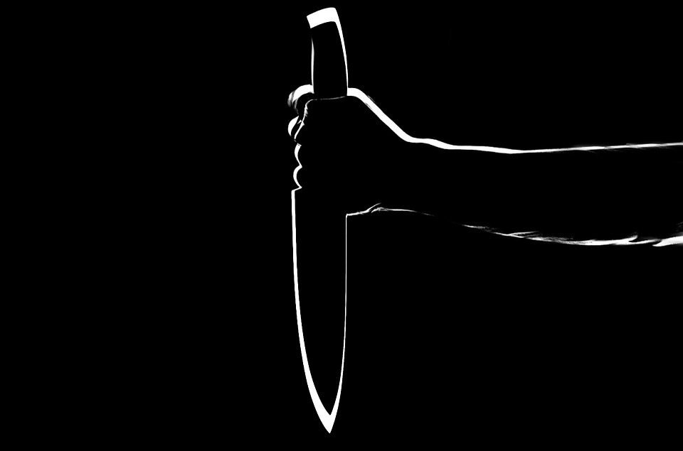 Srinagar: Sharp-edged weapons banned in public places Srinagar: Sharp-edged weapons banned in public places