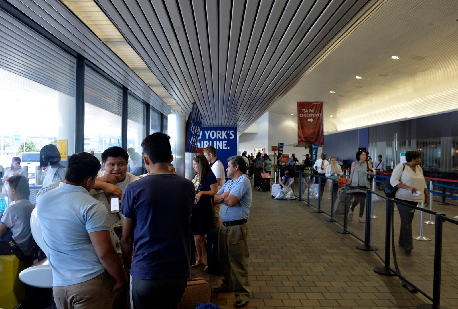 Over 1,500 flights canceled as storms hit US Over 1,500 flights canceled as storms hit US
