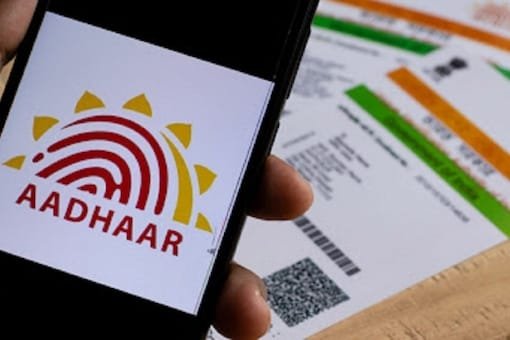 Muslim man held in Surat for using fake Aadhaar card with Hindu name Muslim man held in Surat for using fake Aadhaar card with Hindu name