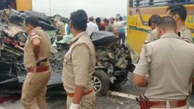 6 of family die as bus crashes into car in Ghaziabad