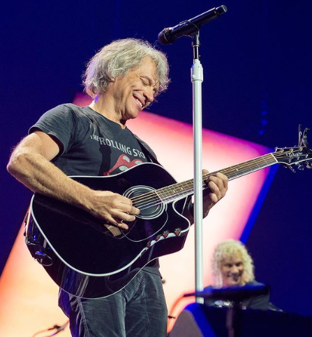 Bon Jovi rocks out playing classics alongside songs off ‘Limitless’ Bon Jovi rocks out playing classics alongside songs off ‘Limitless’