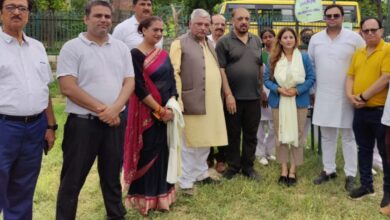 Jai Mata Di* Today Sanatani Punjabi Mahasabha, as the chief guest in the tree plantation program, former minister, current MLC, Dr. Mahendra Singh, former Vice President, Bharatiya Janata Party, Awadh region, Shri Govind Pandey