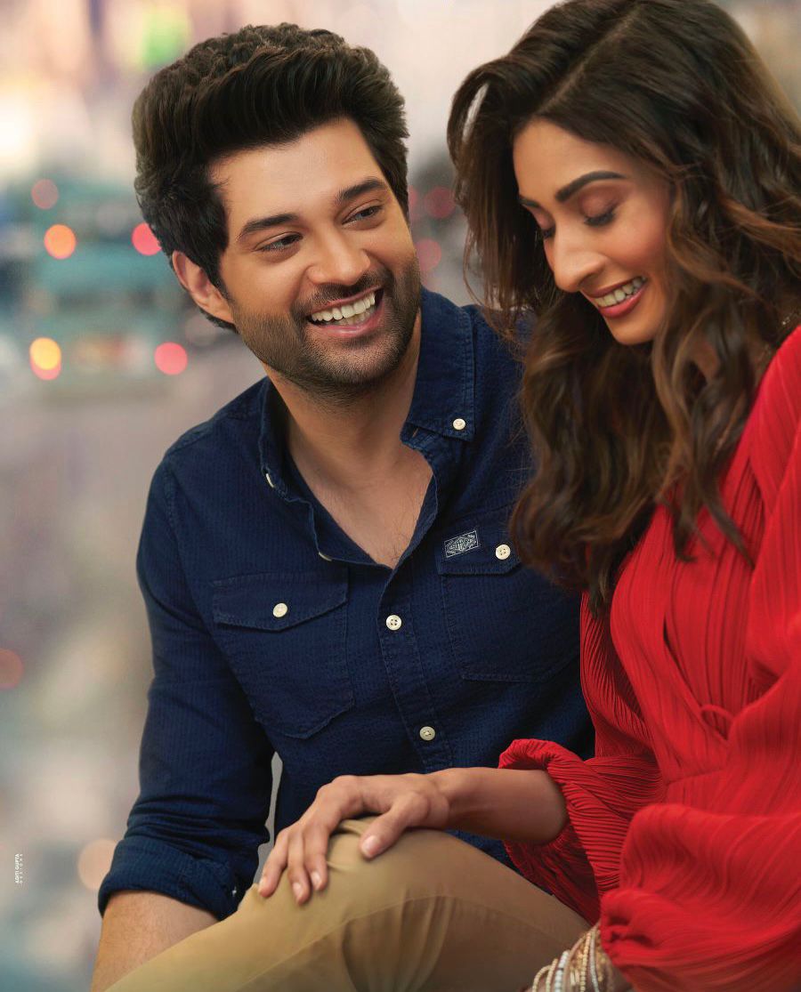 Rajveer Deol, Paloma shine in new poster of their debut film ‘Dono’