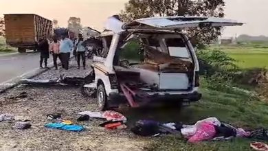 Woman, 3 daughters carrying husband’s body killed in road accident in Unnao