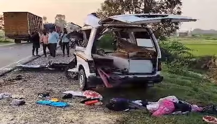 Woman, 3 daughters carrying husband’s body killed in road accident in Unnao