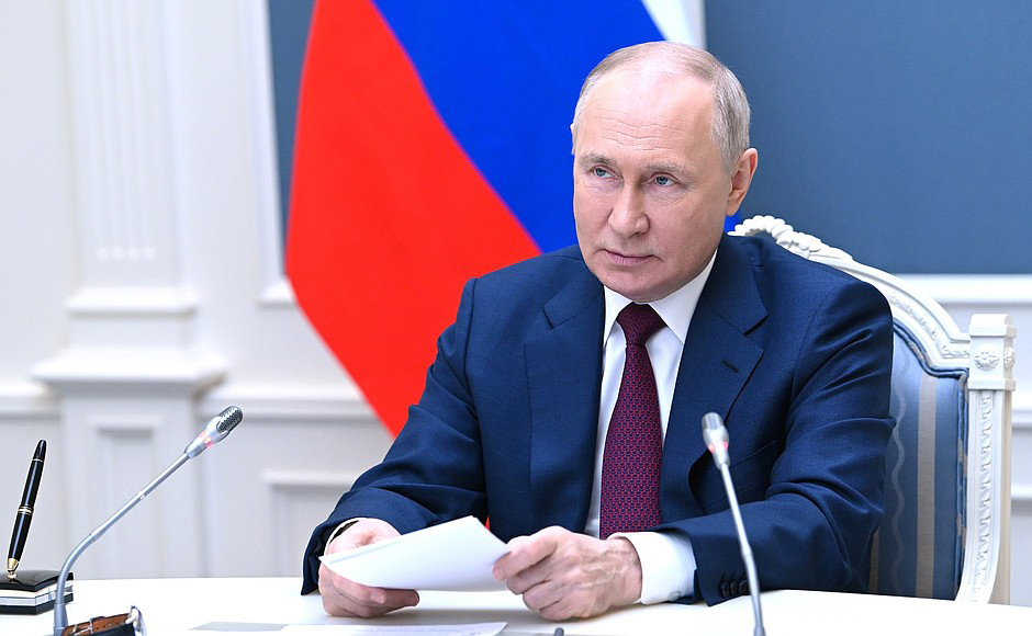 Putin signs law to raise military draft age