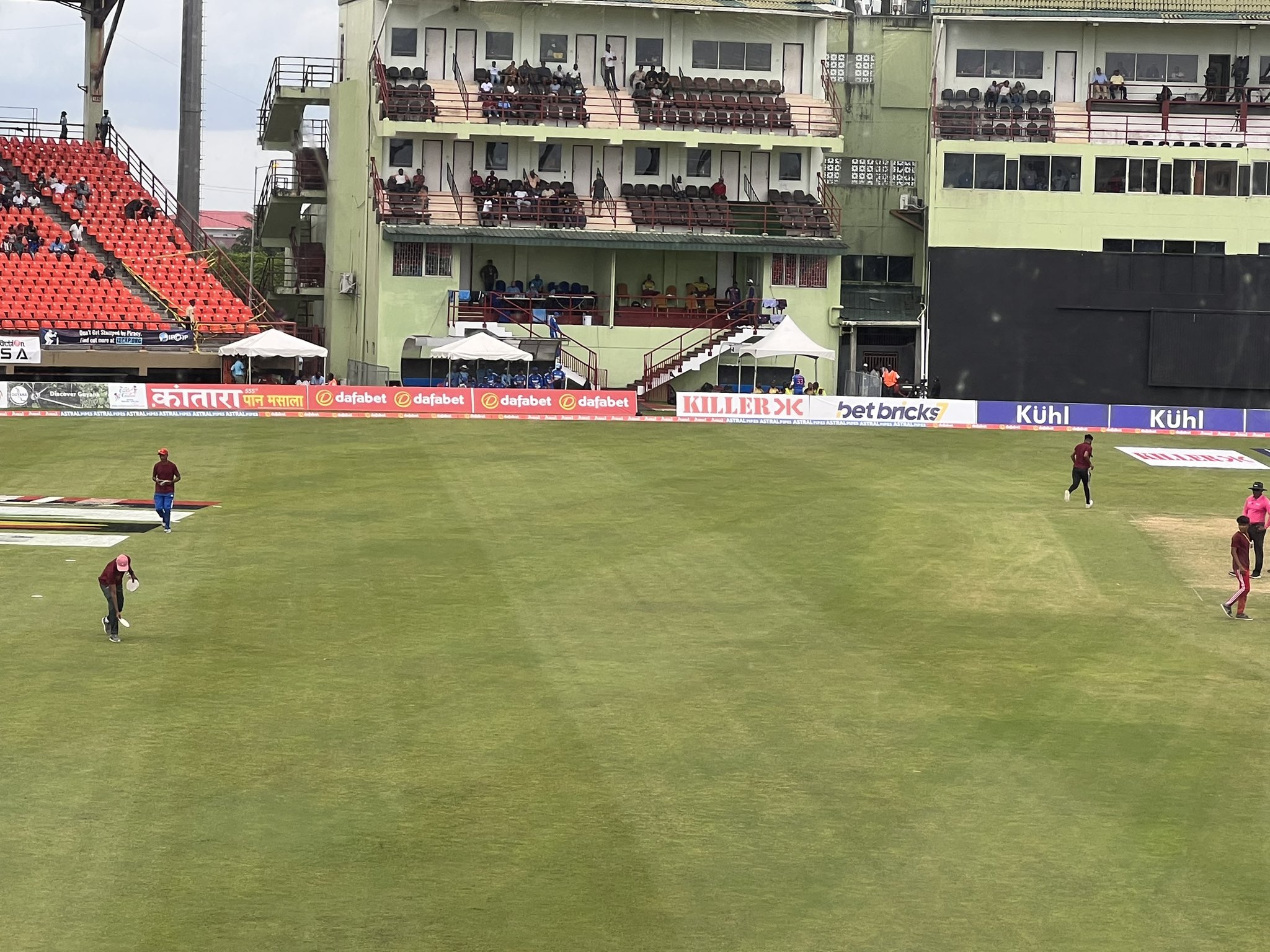 ‘Not an easy place to tour for reasons like this’, says Ashwin as ground staff fails to draw a 30-yard circle in 3rd T20I ‘Not an easy place to tour for reasons like this’, says Ashwin as ground staff fails to draw a 30-yard circle in 3rd T20I