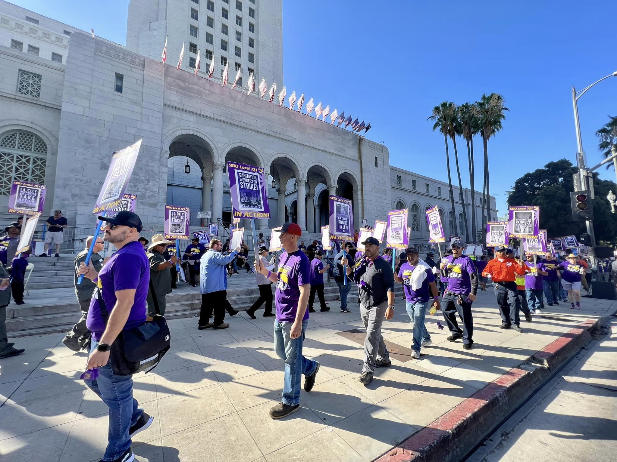 Over 11,000 city workers in Los Angeles go on 24-hour strike Over 11,000 city workers in Los Angeles go on 24-hour strike
