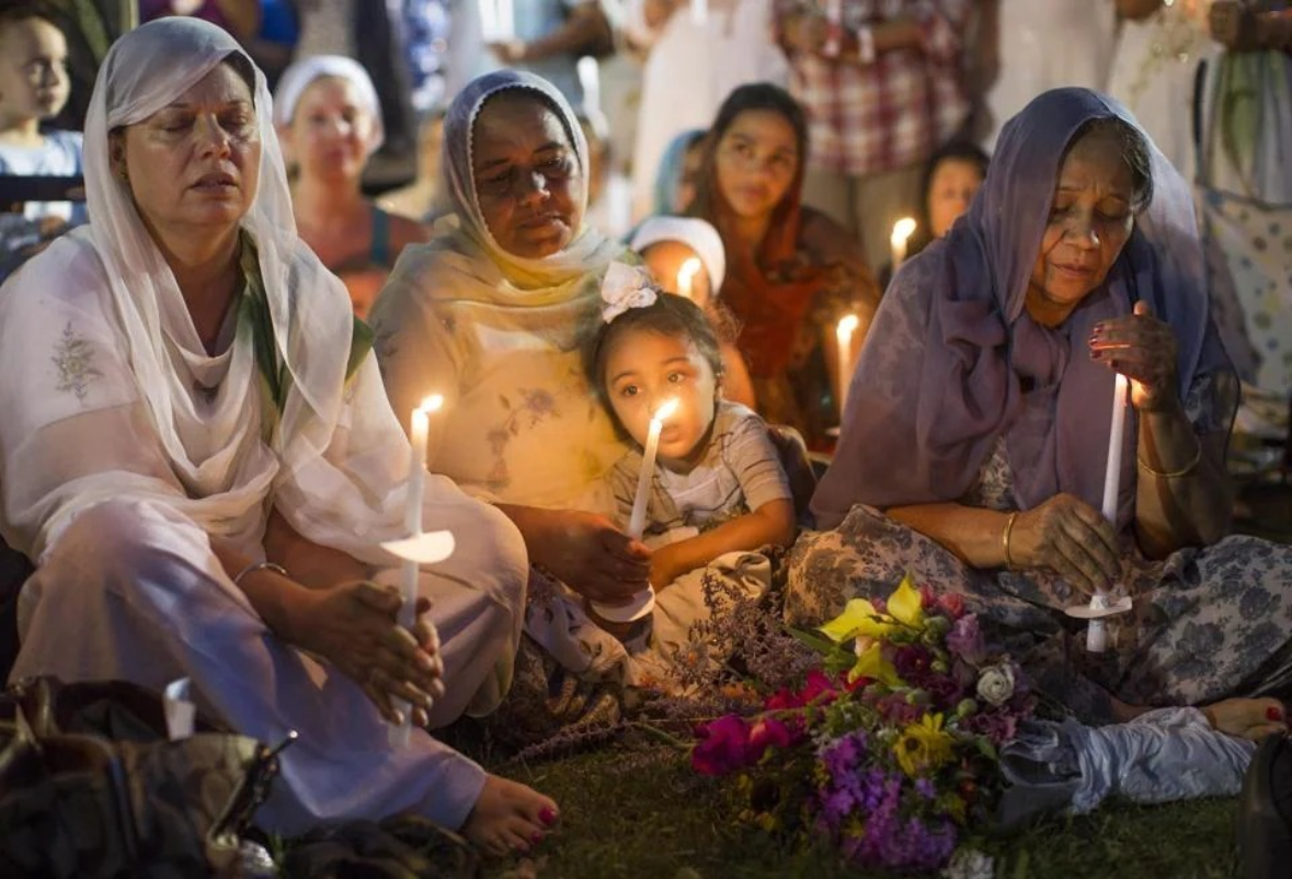 2012 Sikh temple attack: US leaders urge community to rise above hatred