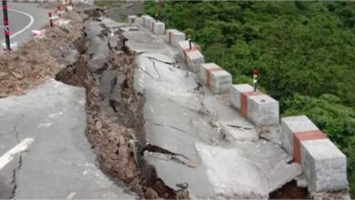 Chamoli News: 50 meter portion of Rishikesh-Badrinath highway near Pursari sunk, traffic stalled in many districts