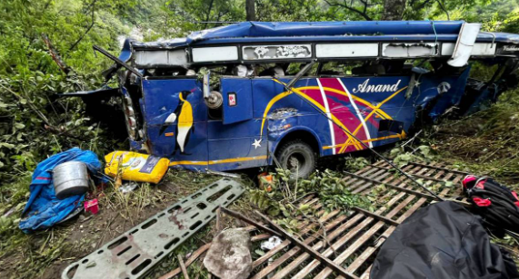 Gangotri Bus Crash: 8 Dead, 27 Injured Among 30 Gujarat Pilgrims Gangotri Bus Crash: 8 Dead, 27 Injured Among 30 Gujarat Pilgrims