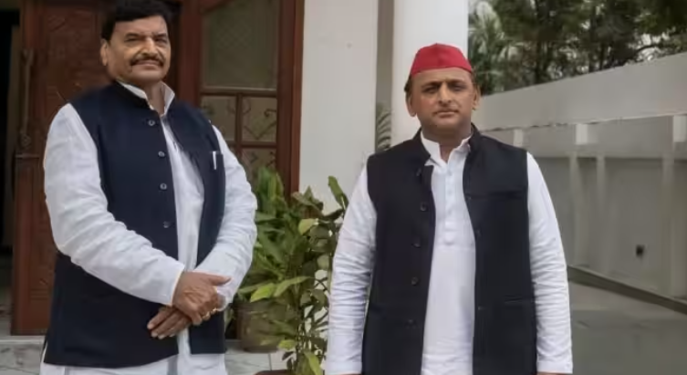 SP’s National Secretary Shivpal Yadav Attends Party Office for Minority Meeting
