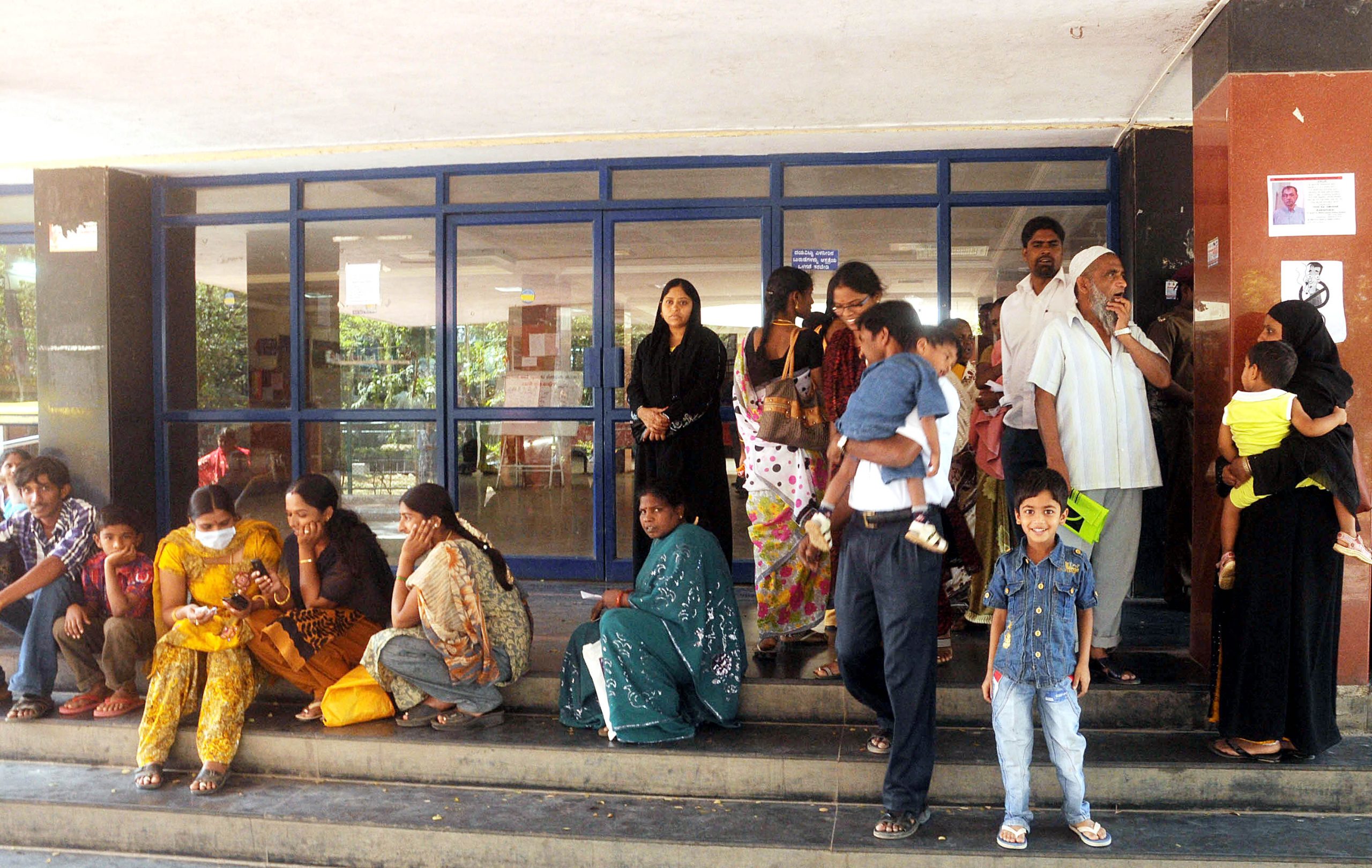 Water contamination: Death toll rises to five, 16 in ICU in K’taka district (Ld) Water contamination: Death toll rises to five, 16 in ICU in K’taka district (Ld)