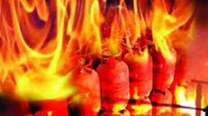 Woman, 11-yr-old son killed after LPG cylinder blast reduces house to rubble in Kheri Woman, 11-yr-old son killed after LPG cylinder blast reduces house to rubble in Kheri