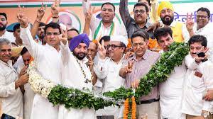 Arvinder Singh Lovely took over as Delhi Pradesh Congress President Newly appointed President of Delhi Pradesh Congress Committee (DPCC)