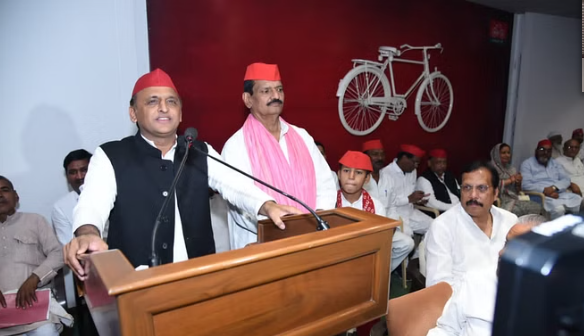 Lucknow: Akhilesh Yadav Says Elections Should Be Held in UP in the Next Six Months, Public Will Be Happy. Lucknow: Akhilesh Yadav Says Elections Should Be Held in UP in the Next Six Months, Public Will Be Happy.