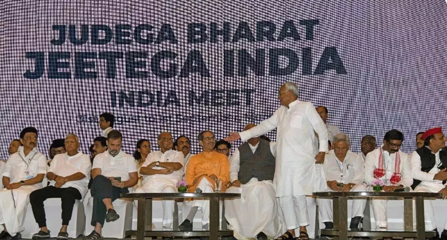 In Haryana : Cracks emerge in the opposition alliance, unfavorable sign for Congress. In Haryana : Cracks emerge in the opposition alliance, unfavorable sign for Congress.