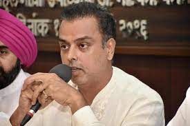 Congress emerged as the largest opposition party due to the split between Shiv Sena and NCP: Deora