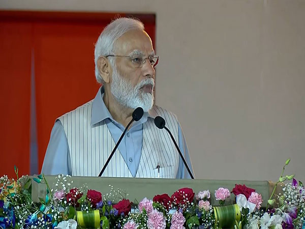 PM launches marine projects worth Rs 23,000 crore