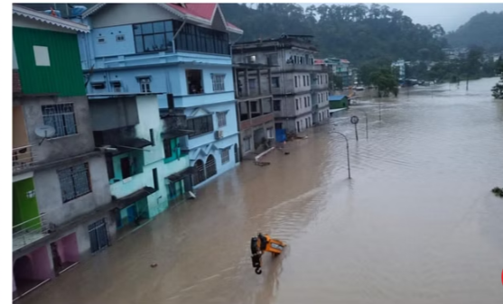 Sikkim: At 1 AM, people were awakened by police sirens, who were saying – the river is rising, evacuate quickly.