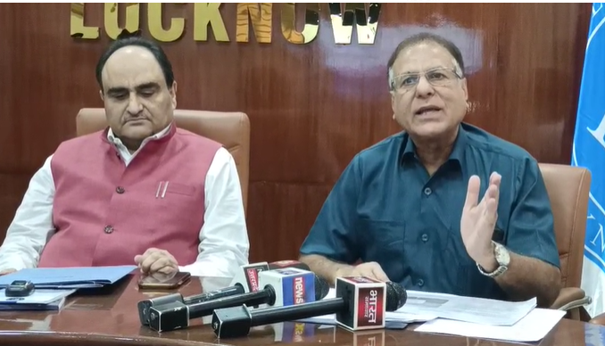 Lucknow: Minister Danish Azad Discusses the Ayushman Bharat Scheme. Lucknow: Minister Danish Azad Discusses the Ayushman Bharat Scheme.