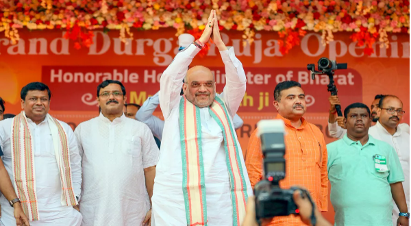 In Kolkata : I will pray to Goddess Durga to eradicate corruption from the roots,” said Home Minister Amit Shah, as he criticized the Mamata government.