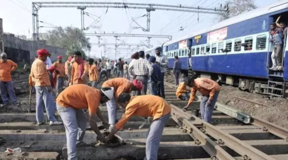 Railway Employees: The central government has shared good news with 1.2 million railway employees, who will receive a bonus equivalent to 78 days’ wages.