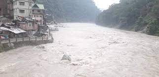 In a tragic incident resulting from a sudden cloud burst over Lhonak Lake in North Sikkim, a flash flood occurred in the Teesta River within the Lachen Valley