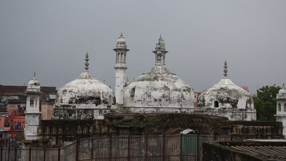 Gyanvapi Survey: The hearing of the two cases related to the Gyanvapi mosque has been postponed.