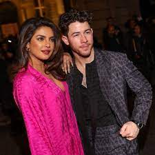 Priyanka went out on a date with husband Nick Jonas wearing a red cracker, the couple posed holding hands