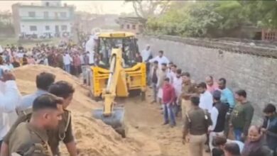 Six dead, 22 injured as wall collapses in UP’s Mau