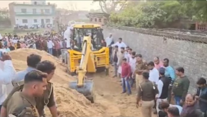 Six dead, 22 injured as wall collapses in UP’s Mau