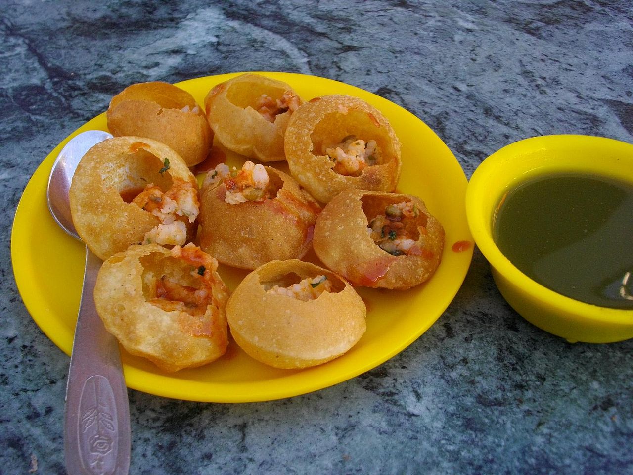 Vendor beaten to death for refusing to give free paani puri