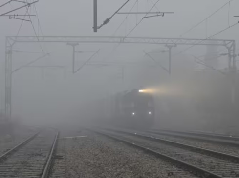 Girls on way to coaching in dense fog hit by train in Jalaun, 1 dead