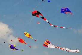 Photo of Gujarat: International Kite Festival begins, amidst colorful kites people arrive carrying kites with the image of ‘Ram’
