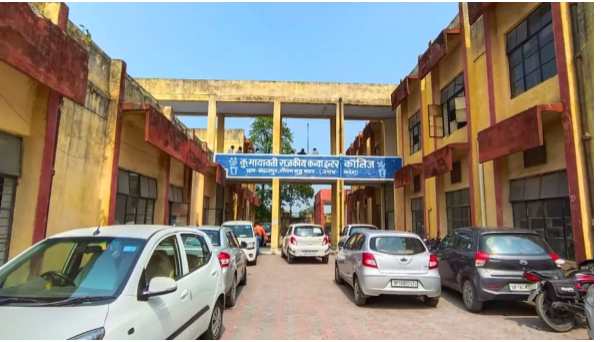 “Noida News: PM Shree School receives three lakh rupees to upgrade its lab with high-tech facilities; the college is set to witness these amenities.”