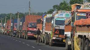 Strike: Blockade of trucks, buses and heavy vehicles, supply affected, talks with transport employee unions today