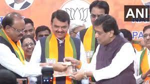 Maharashtra: Former CM Ashok Chavan joins BJP, Deputy CM Devendra Fadnavis enters the party.