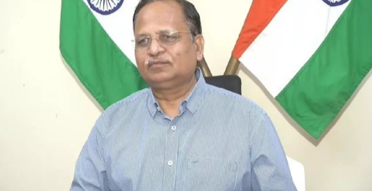 Delhi: Co-accused with Satyendra Jain file for new bail plea, court issues notice to ED.