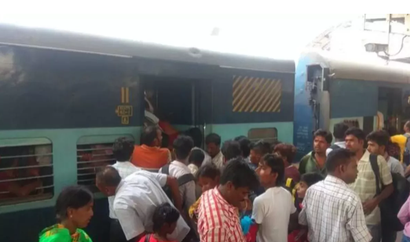 Bihar News: Railway Minister shows generosity towards Karpoori Thakur’s village, grants stoppage for two trains, triggering waves of joy among the people. Bihar News: Railway Minister shows generosity towards Karpoori Thakur’s village, grants stoppage for two trains, triggering waves of joy among the people.