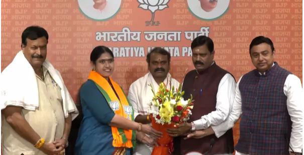 Lok Sabha Elections: A blow to Congress in Tamil Nadu as three-time MLA Vijayadharani joins BJP.