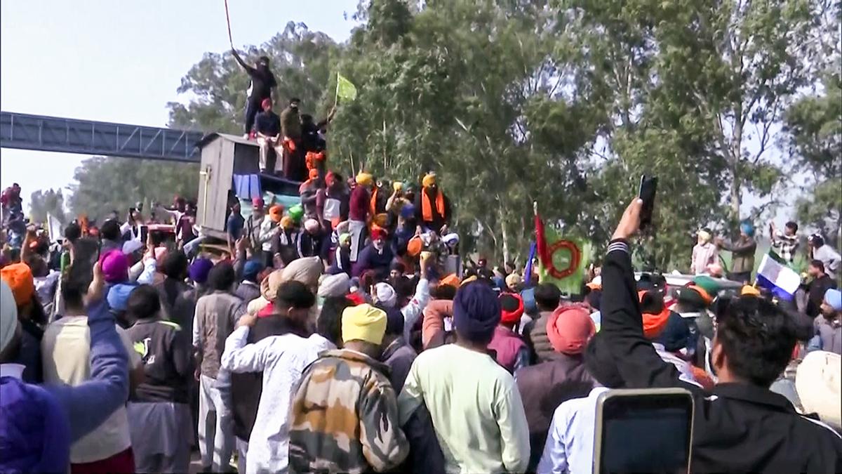 14,000 people, 1,200 tractors present at Shambhu border; Home Ministry asked Punjab government to take action