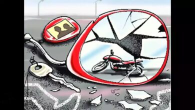 Photo of 54-year-old cyclist dies as car rams him on Noida flyover