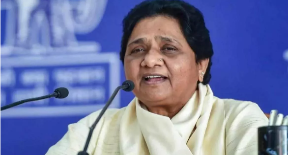 Amidst speculations about the Congress-BSP alliance, Mayawati has clarified the picture, stating, “Our decision is final.” In the Lok Sabha Election 2024, the Bahujan Samaj Party (BSP) will contest the election alone, firmly standing by this decision.