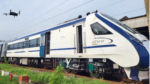 The Indian Railways has set the fare for the Vande Bharat Express from Gomti Nagar to Patna. Booking for the train has also commenced from Thursday.